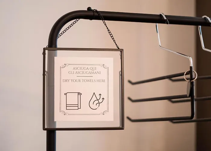 The Host Auberge de jeunesse Parme