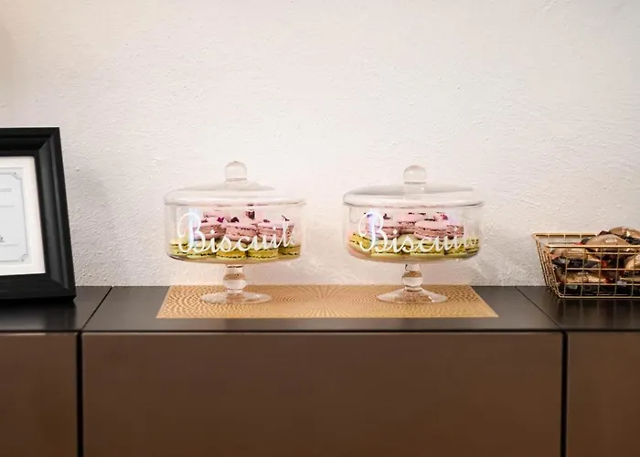 The Host Auberge de jeunesse